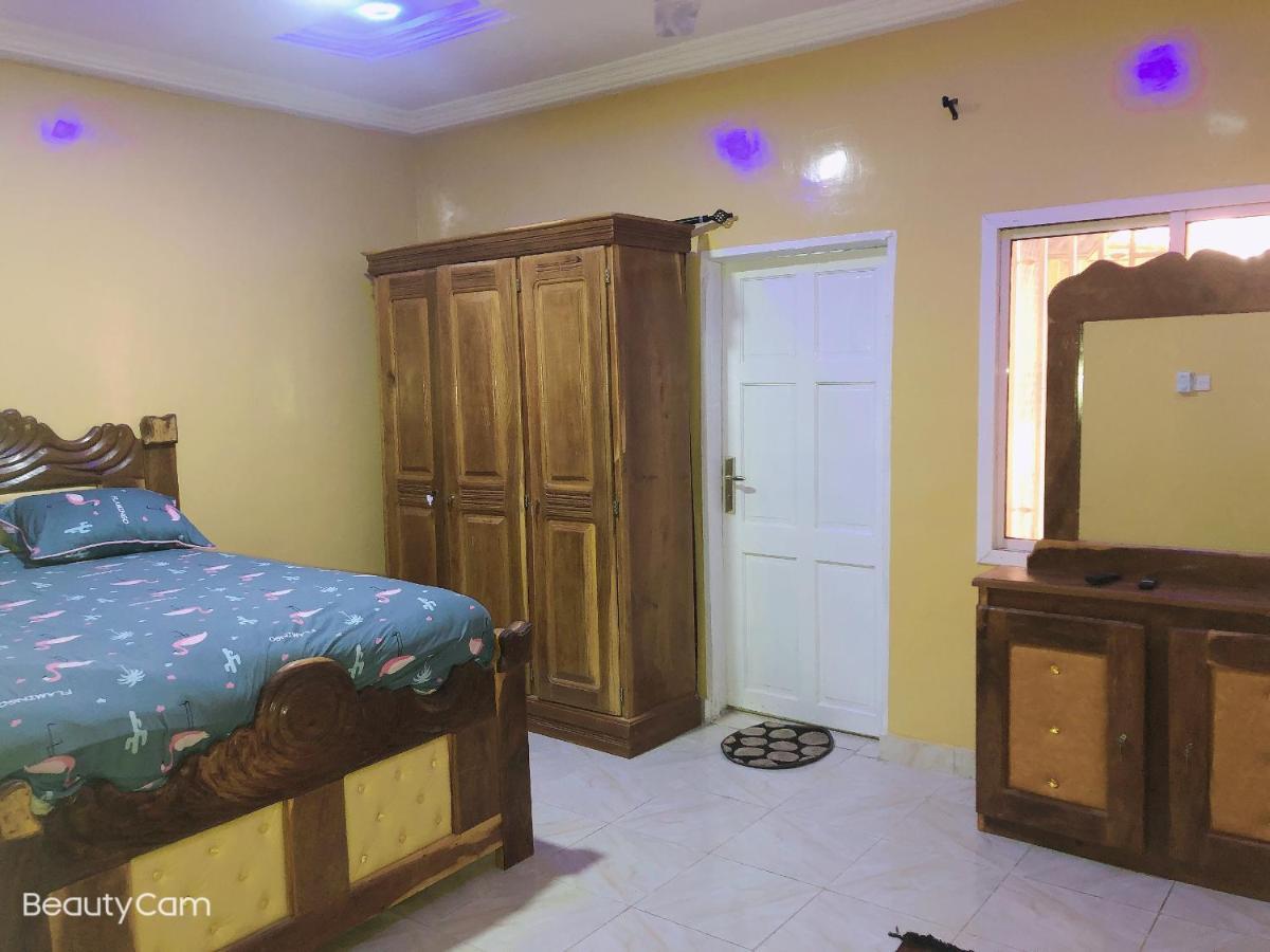 Abuko Awamuulamin Manneh Guest House מראה חיצוני תמונה