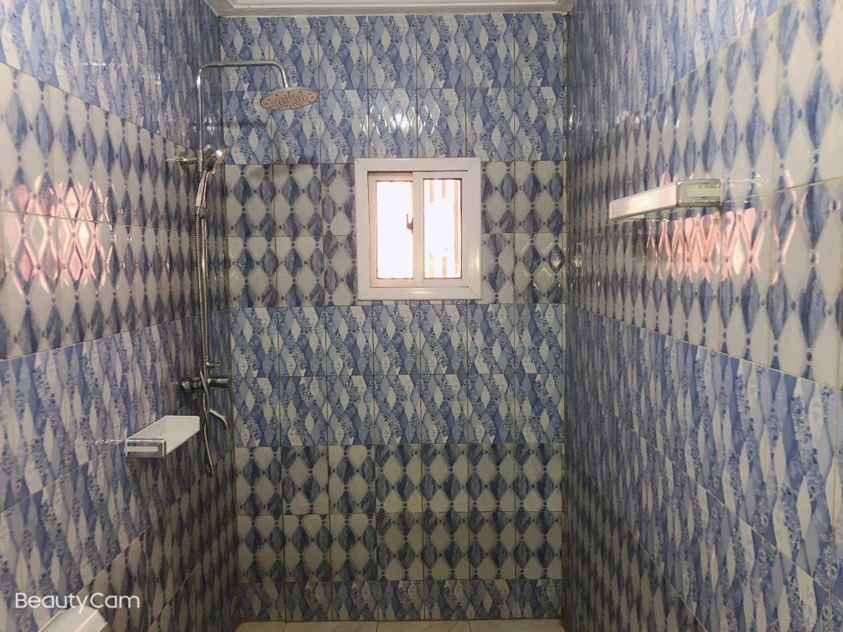 Abuko Awamuulamin Manneh Guest House מראה חיצוני תמונה