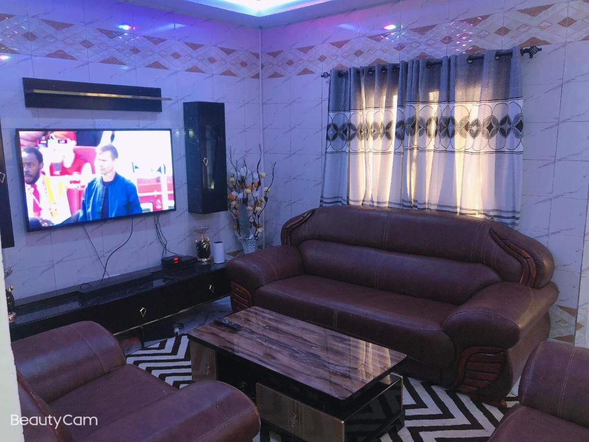Abuko Awamuulamin Manneh Guest House מראה חיצוני תמונה