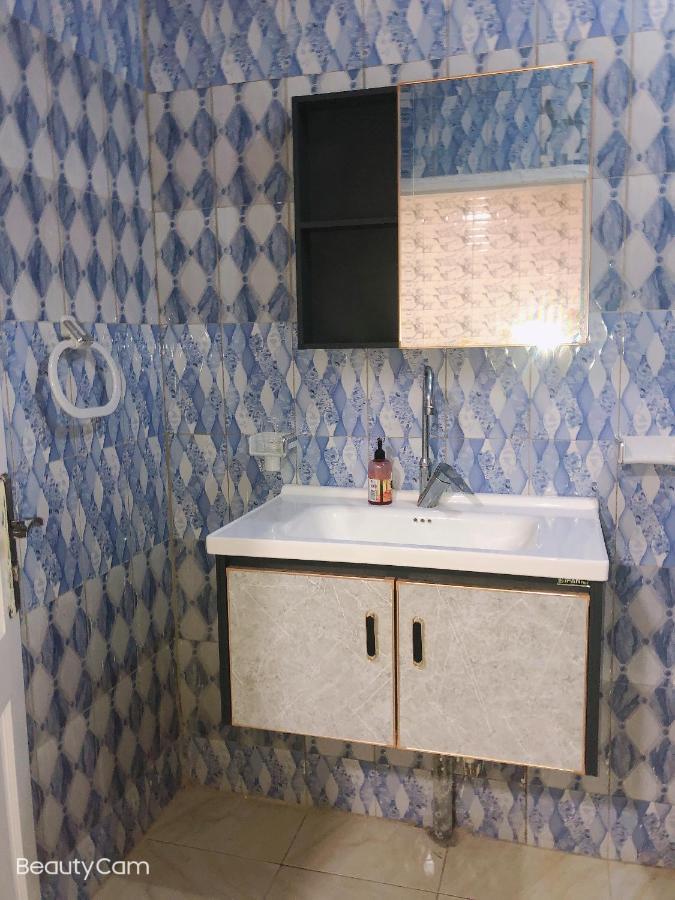 Abuko Awamuulamin Manneh Guest House מראה חיצוני תמונה