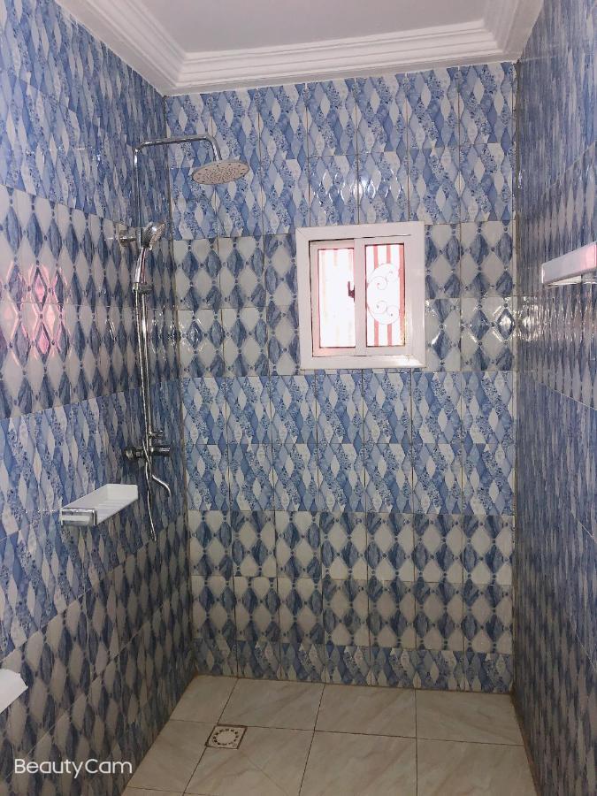 Abuko Awamuulamin Manneh Guest House מראה חיצוני תמונה