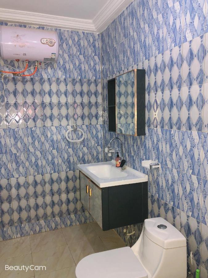 Abuko Awamuulamin Manneh Guest House מראה חיצוני תמונה