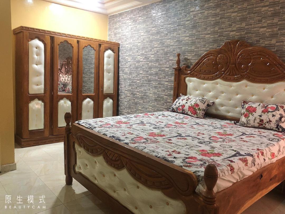 Abuko Awamuulamin Manneh Guest House מראה חיצוני תמונה