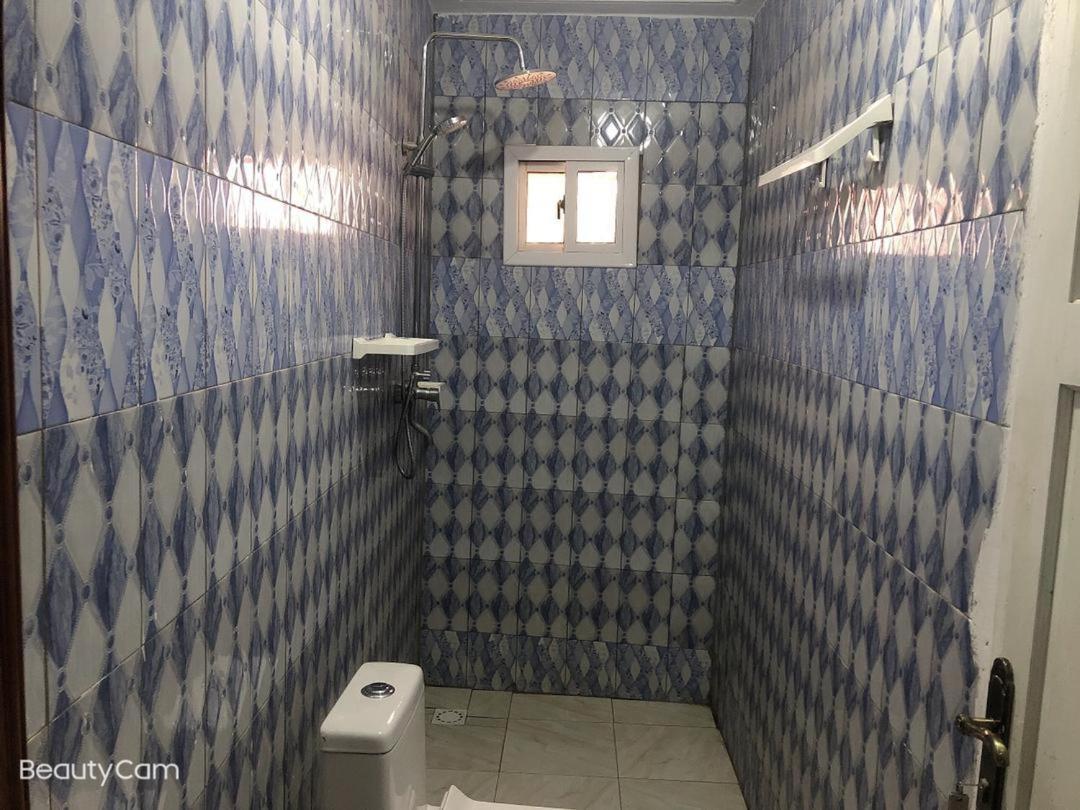 Abuko Awamuulamin Manneh Guest House מראה חיצוני תמונה